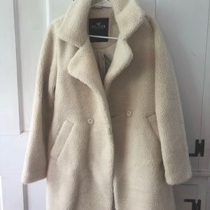 NWT Hollister Long Teddy Coat in Cream